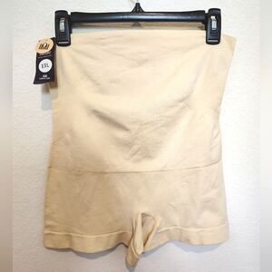 Empetua High-Waisted Shapewear Shorts in Cream